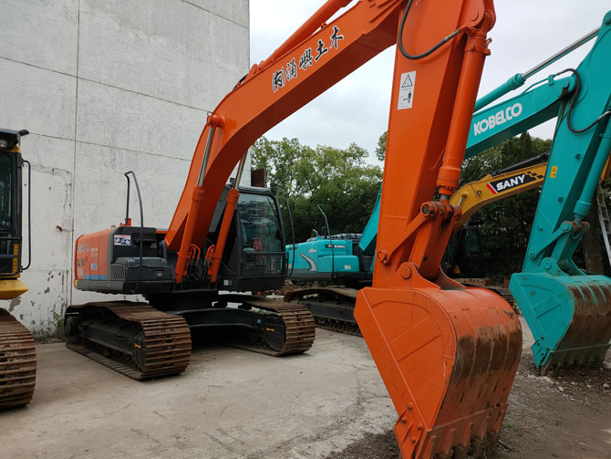 Hitachi Excavator ZX200 For Sale