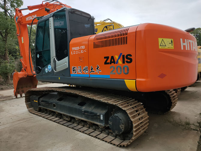 Hitachi Excavator ZX200 For Sale