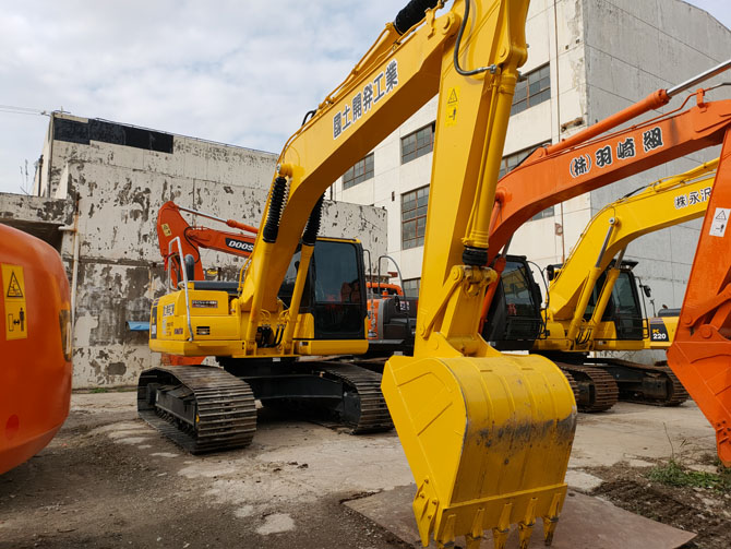 Used Komatsu PC200-8 For Sale