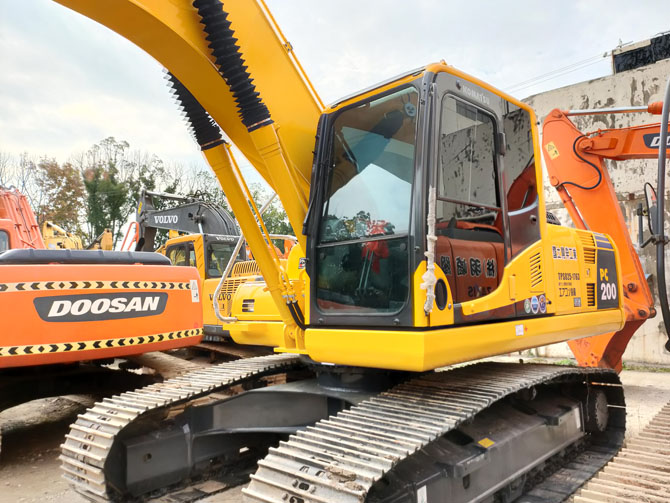 Used Komatsu PC200-8 For Sale