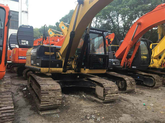 Caterpillar 320D2 For Sale