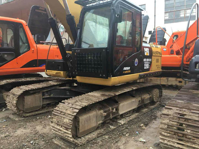 Caterpillar 320D2 For Sale