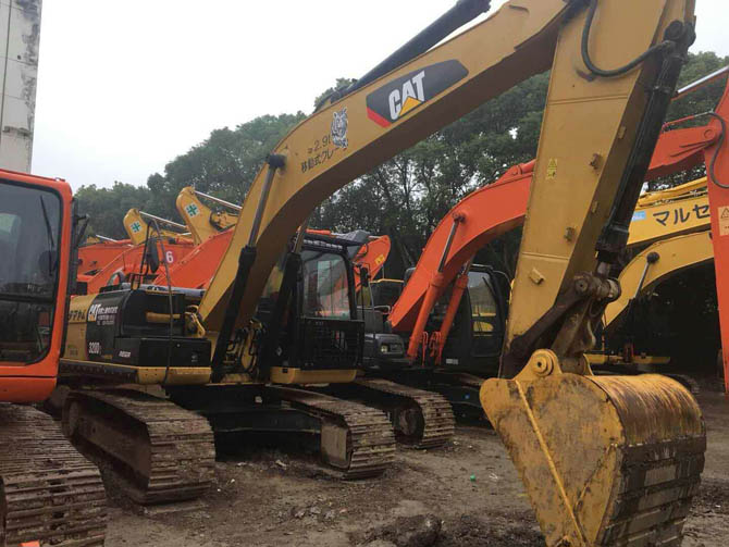 Caterpillar 320D2 For Sale