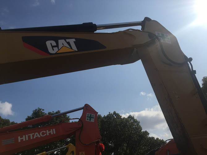 Caterpillar 320D2 For Sale