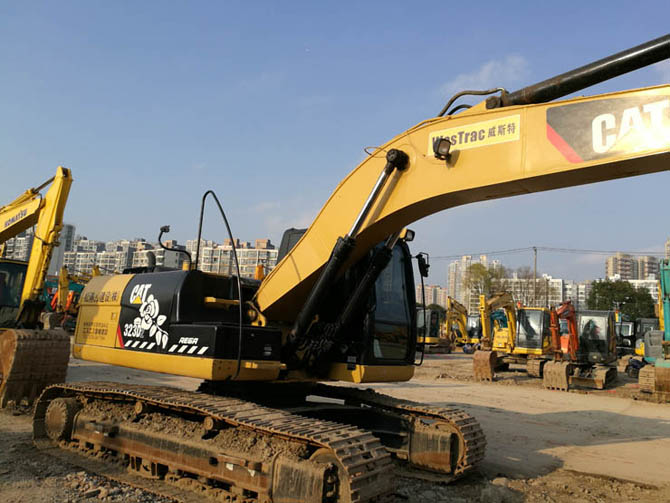 Caterpillar 323D2 For Sale