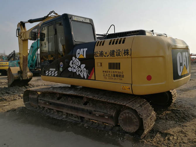 Caterpillar 323D2 For Sale