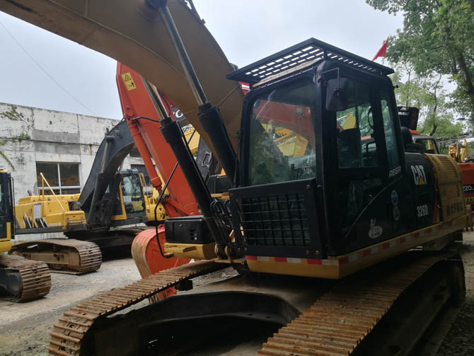 Caterpillar 326D2L For Sale