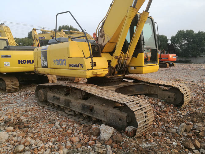 Komatsu PC220-7 For Sale