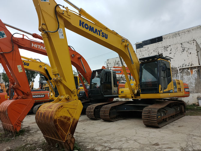 Komatsu PC220-8 For Sale