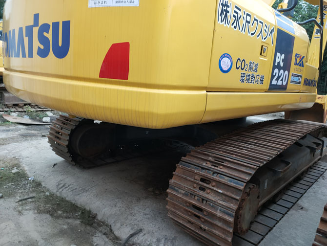 Komatsu PC220-8 For Sale