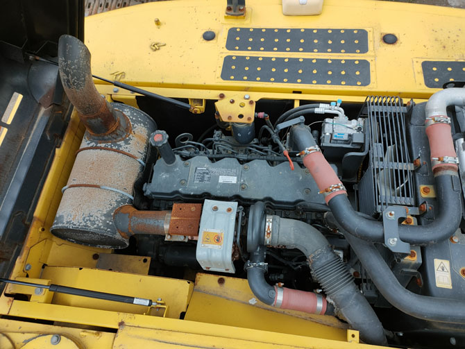 Komatsu PC220-8 For Sale