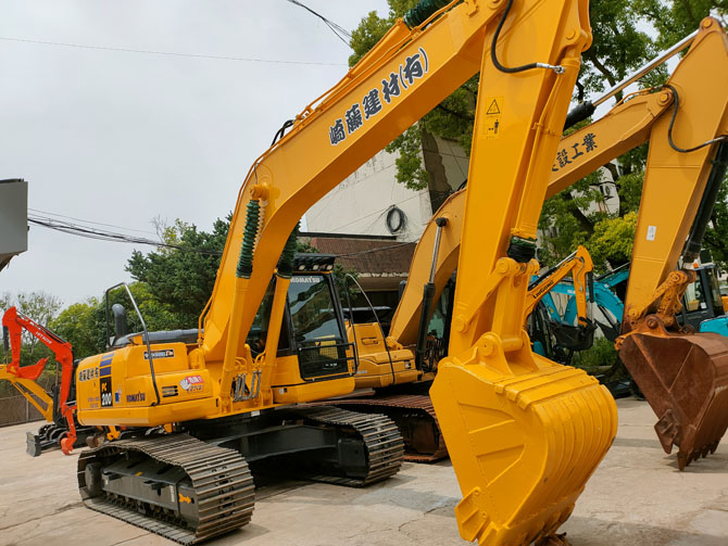 Komatsu PC200-8 For Sale