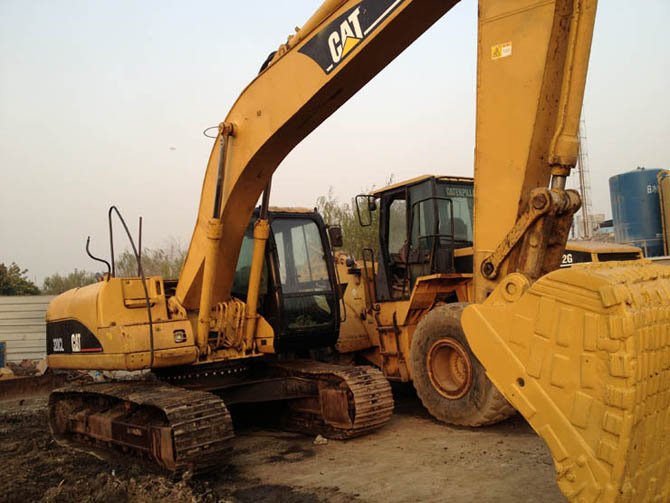 Caterpillar 320CL For Sale