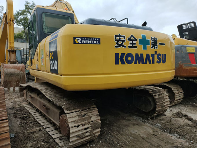 Komatsu PC200-8 For Sale