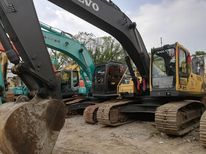 Used Volvo EC240B For Sale