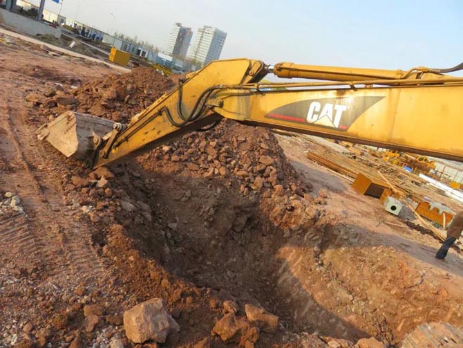 Original 1998 Cat 320B excavator for sale – excellent condition, made in Japan- Stick and boom view