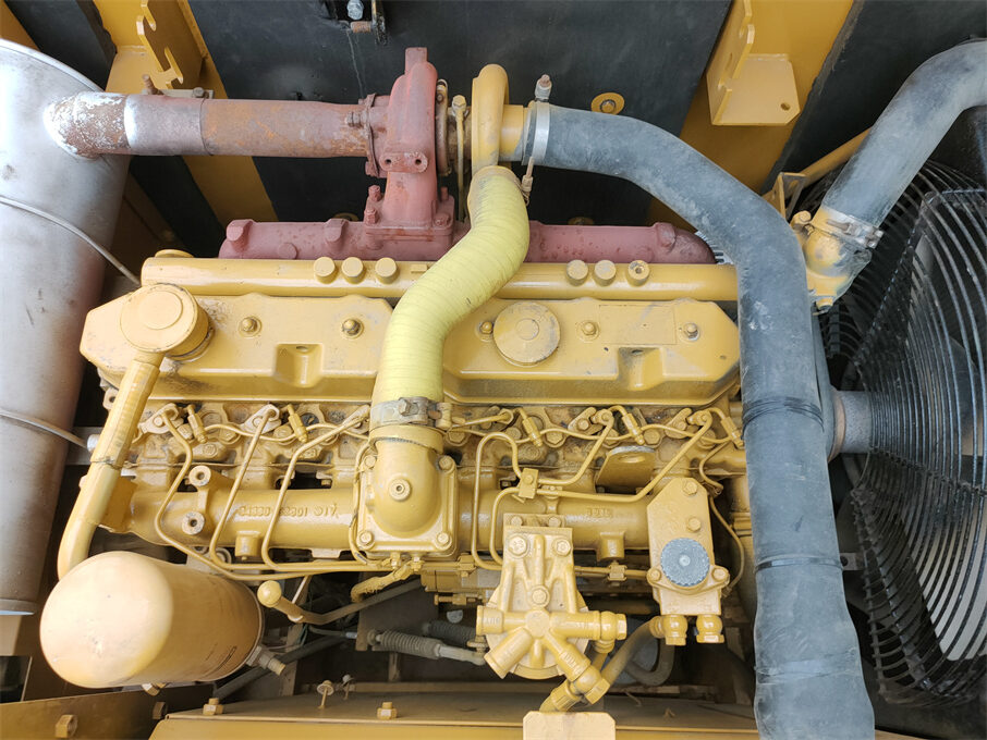 Made in Japan Cat 320CL Excavator with original Cat 3066 engine and original Cat pump  - Engine View
