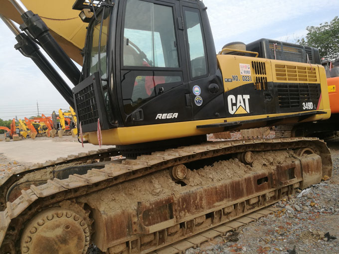 Cat 349D For Sale - Left Side View