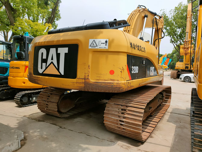 Caterpillar 320D Price - Rear view of Cat 320D