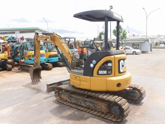 Used Cat 303C Mini Excavator 2007 Model – Made in Japan