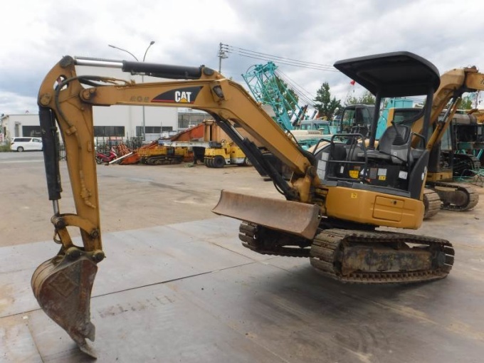 Used Cat 303C Mini Excavator 2007 Model – Made in Japan