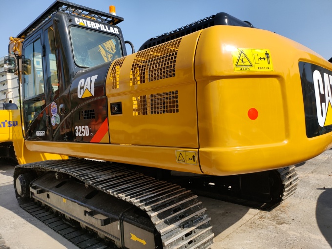 Used Cat 325DL excavator for sale made in Japan