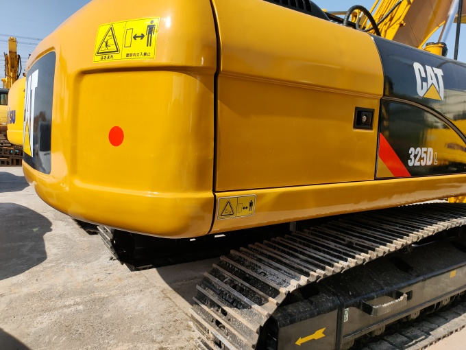 Used Cat 325DL excavator for sale made in Japan