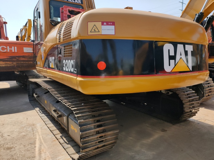 Cat Excavator with Hammer – 2007 Caterpillar 320C