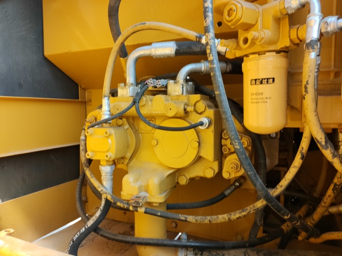 Cat Excavator with Hammer – 2007 Caterpillar 320C