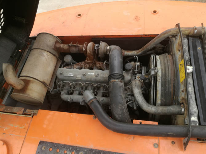 Hitachi ZX210 For Sale 2013 Model Excavator - Engine
