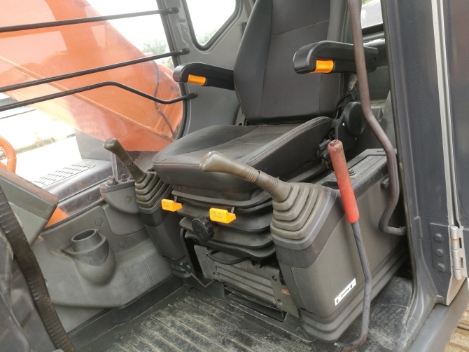 Hitachi ZX210 For Sale 2013 Model Excavator - Cabin