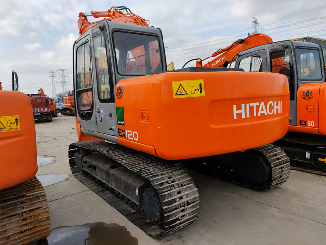 Hitachi EX120 for sale – used Japanese excavator - Rear left side view