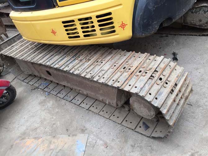 Komatsu PC55 for sale in excellent condition, made in Japan - Right side view
