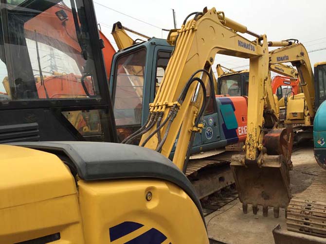 Komatsu PC55 for sale in excellent condition, made in Japan - Boom and bucket