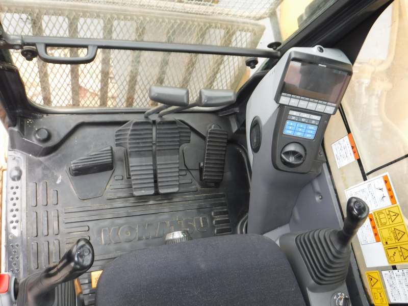 2014 Komatsu PC300 8 excavator for sale in excellent condition - Cabin view