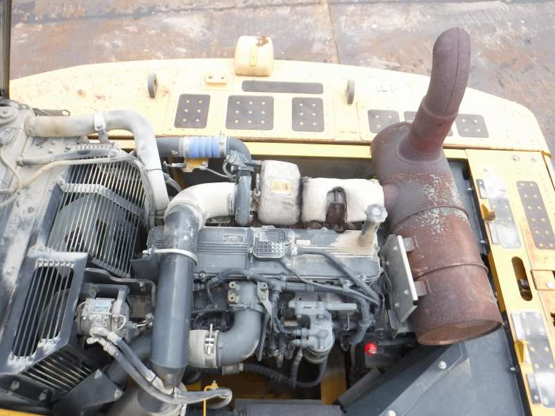 2014 Komatsu PC300 8 excavator for sale in excellent condition - Engine view