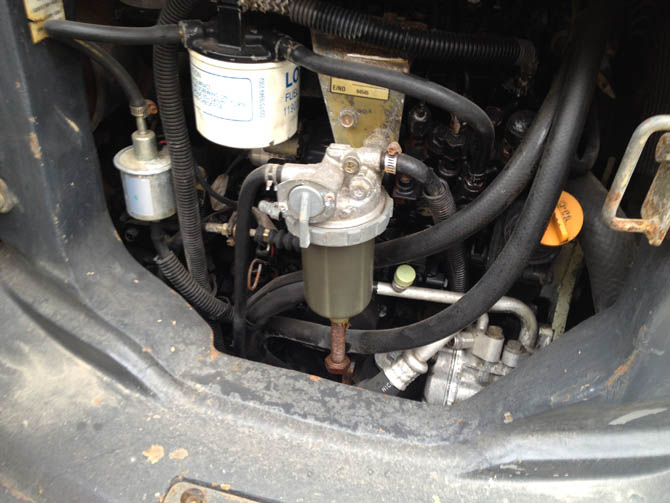 Komatsu PC35 For Sale – Mini Excavator Made in Japan - Engine view