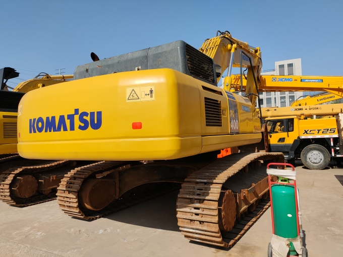 Komatsu PC400-8 For Sale – 5900 Hours – Made in Japan