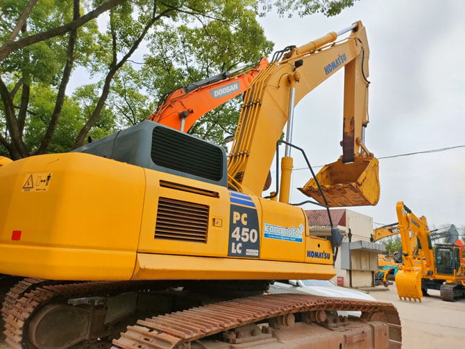 2018 Komatsu PC450LC-8 Excavator For Sale – Original Japanese Engine - Rear right side view