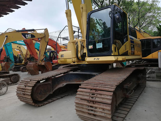 Komatsu PC490LC for Sale – 2020 Japan-Made Used Excavator - Front left side view