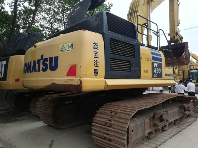 Komatsu PC490LC for Sale – 2020 Japan-Made Used Excavator - Rear right side view
