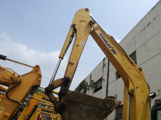 Komatsu PC55MR Mini Excavator for Sale in Excellent Condition - Bucket and boom view