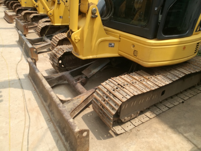 Komatsu PC55MR Mini Excavator for Sale in Excellent Condition -  Blade view