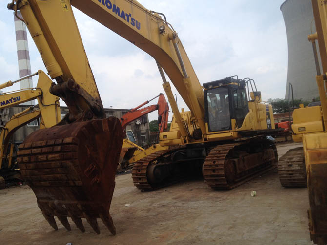 Komatsu PC650-8 For Sale 2015 Model Made in Japan