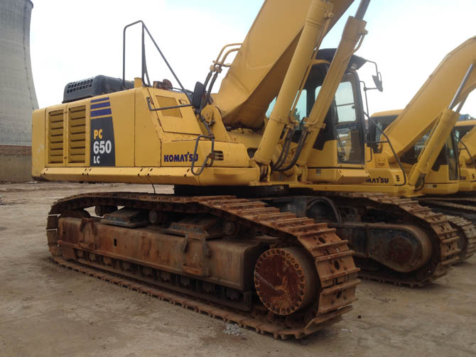 Komatsu PC650-8 For Sale 2015 Model Made in Japan