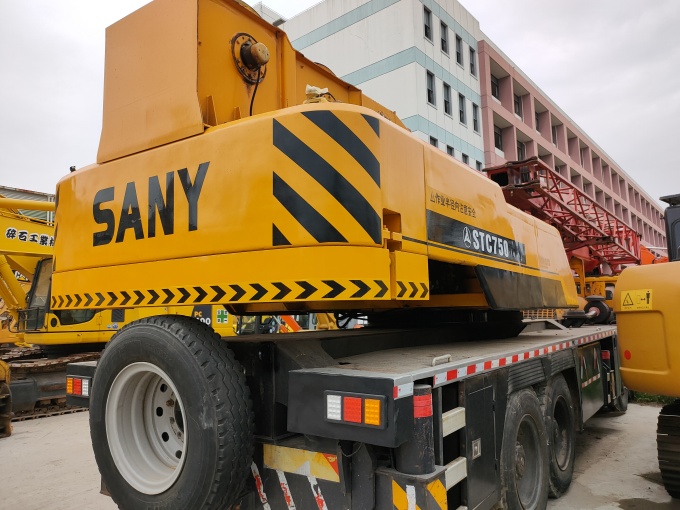 Sany STC750 For Sale – 2012 75 Ton Mobile Crane - Rear right side view