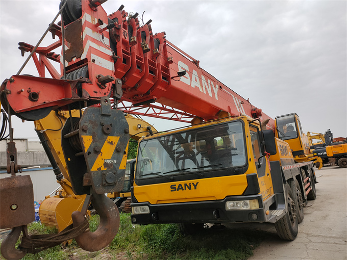 Sany STC750 For Sale – 2012 75 Ton Mobile Crane - Front left side view