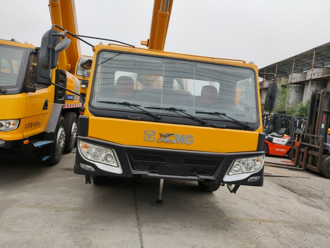 XCMG QY70K 70 Ton Truck Crane 2016 Model –  Excellent Condition