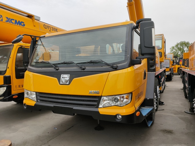 XCMG XCT75 For Sale 2017 model 75 ton truck crane- Front right side view