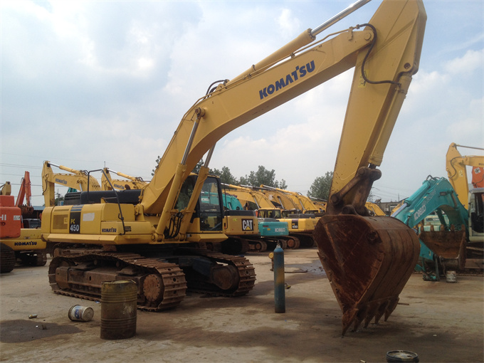 Komatsu PC450-7 For Sale – 2010 Japanese Excavator - Front left side  view